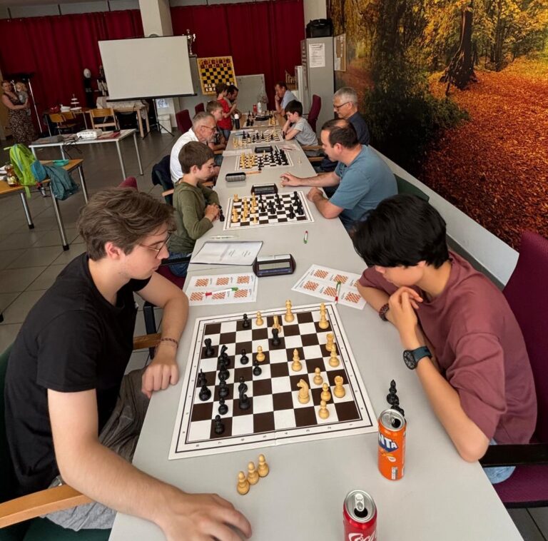 Schachtraining hat in Hallein KEINE Sommerferien